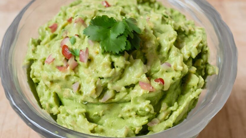 How to make Easy Guacamole