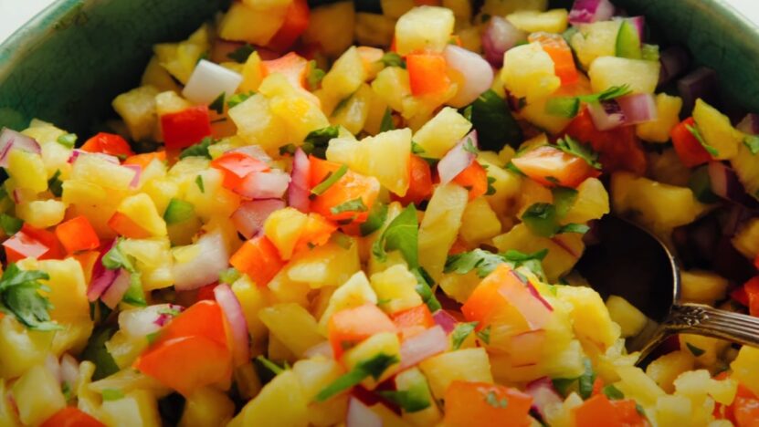 How to make pineapple salsa